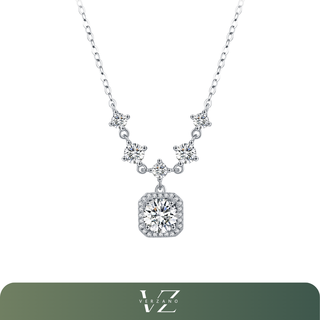 Colar Opulence Verzano® em Prata Esterlina 925 com Pingente Geométrico de Moissanite 1ct, brilho intenso e sofisticação para ocasiões especiais.