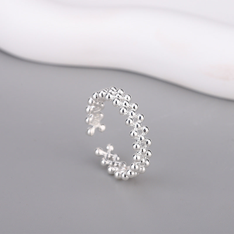 Anel de coquetel em prata esterlina 925 com três fileiras de esferas – joia trendy e sofisticada, perfeita para festas, aniversários e ocasiões especiais
