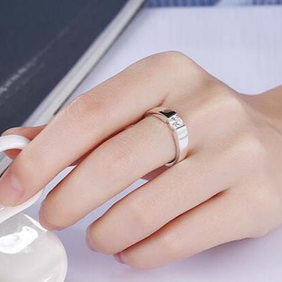 Anel clássico em prata esterlina 925 com cristal brilhante, ideal para noivado e casamento,