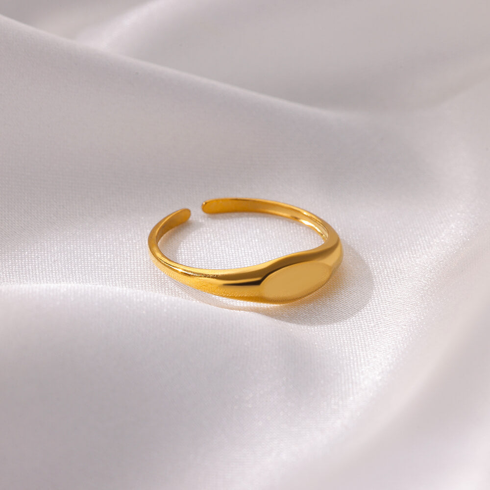 Anel oval dourado ajustável em aço inoxidável com design sofisticado – Verzano®.
