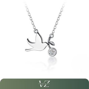 Colar Alisandre de Prata Esterlina 925 com Pingente de Andorinha Verzano®, joia sofisticada e simbólica para mulheres elegantes.