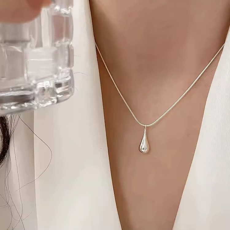 Colar Gota D'Água em Prata 925 Verzano®