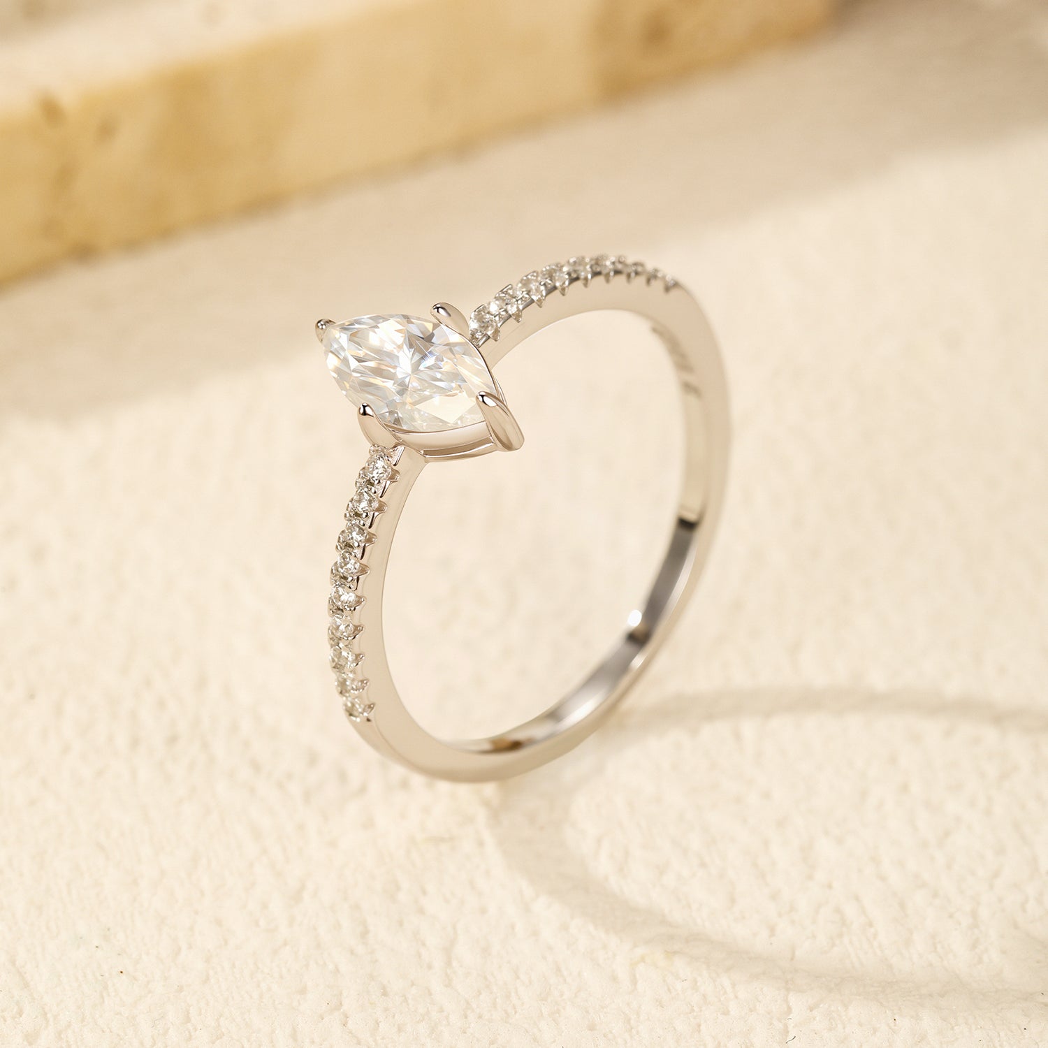 Detalhe do Anel Solitário Diamanté Moissanite Verzano