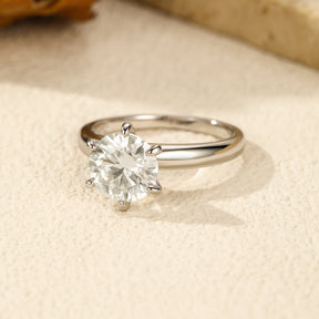 Anel Solitário Couronne Moissanite Verzano em detalhe