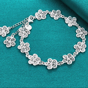 Pulseira Flora Charmante da Verzano® em prata esterlina 925 com design de flor cheia, ideal para mulheres em festas e noivados.