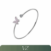 Pulseira de Punho Aberto em Prata Esterlina 925 Verzano® com borboleta e Moissanite (1.80CT), design elegante e redimensionável, perfeita para ocasiões especiais.