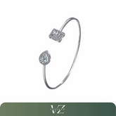Pulseira de Moissanite GRA Corte Pêra 1CT em Prata 925 Verzano® com design elegante e redimensionável, perfeita para presentes de casamento e ocasiões especiais.