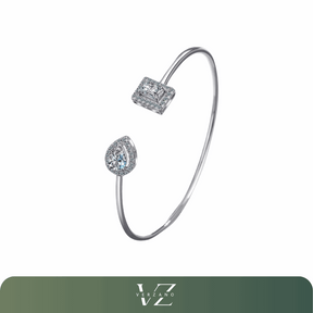 Pulseira de Moissanite GRA Corte Pêra 1CT em Prata 925 Verzano® com design elegante e redimensionável, perfeita para presentes de casamento e ocasiões especiais.
