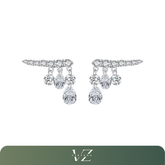 Brincos elegantes em prata 925 com design de gota de água geométrica e zirconia brilhante, ideais para casamentos e ocasiões especiais.