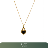 Colar Coração Rétro Verzano® – colar feminino vintage em cobre dourado com pingente de coração duplo face, acessório romântico e sofisticado.